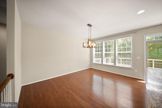 1431 OCCOQUAN HEIGHTS CT, Occoquan, VA 22125