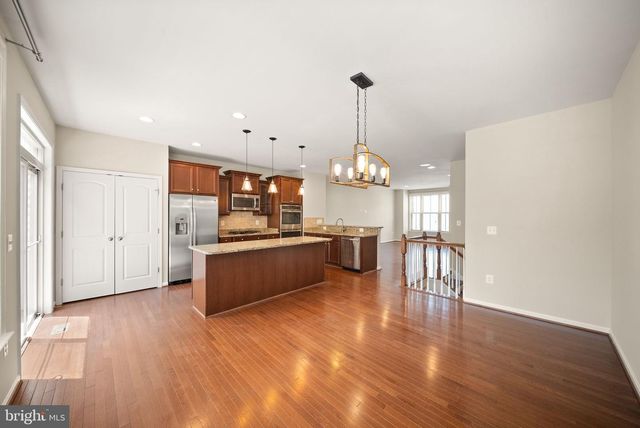 1431 OCCOQUAN HEIGHTS CT, Occoquan, VA 22125