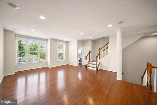 1431 OCCOQUAN HEIGHTS CT, Occoquan, VA 22125