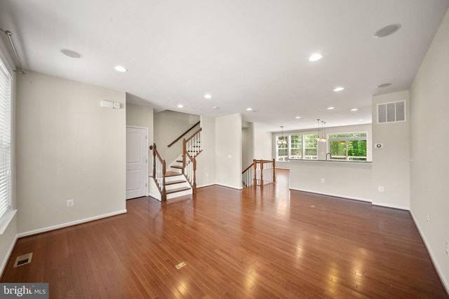 1431 OCCOQUAN HEIGHTS CT, Occoquan, VA 22125