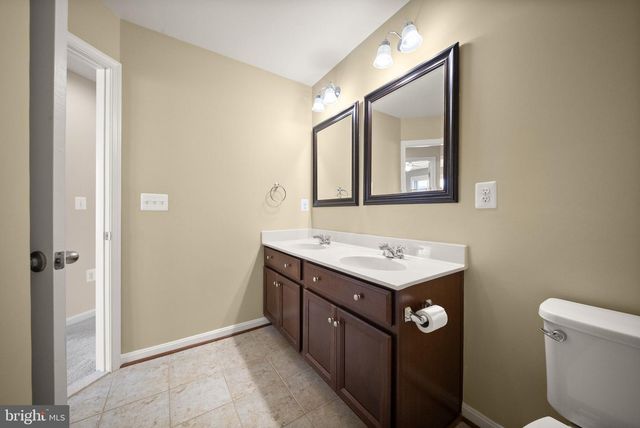 1431 OCCOQUAN HEIGHTS CT, Occoquan, VA 22125