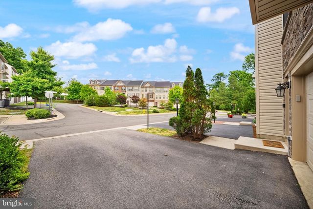 1431 OCCOQUAN HEIGHTS CT, Occoquan, VA 22125