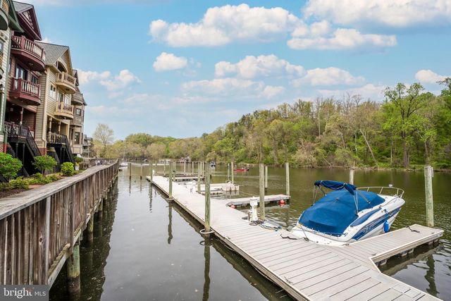 1431 OCCOQUAN HEIGHTS CT, Occoquan, VA 22125