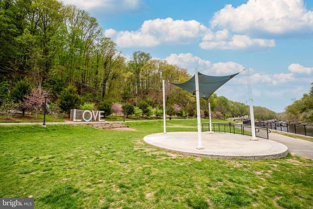 1431 OCCOQUAN HEIGHTS CT, Occoquan, VA 22125