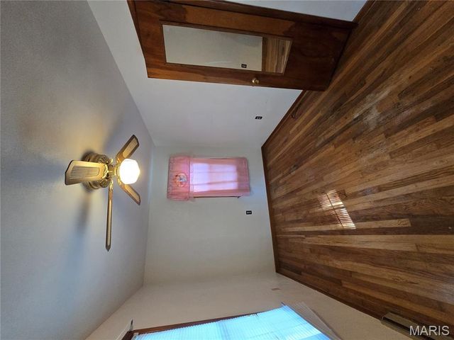 1011 Voorhees Lane, Brighton, IL 62012