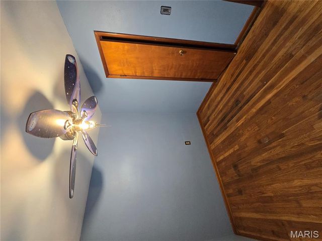 1011 Voorhees Lane, Brighton, IL 62012