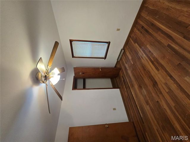 1011 Voorhees Lane, Brighton, IL 62012