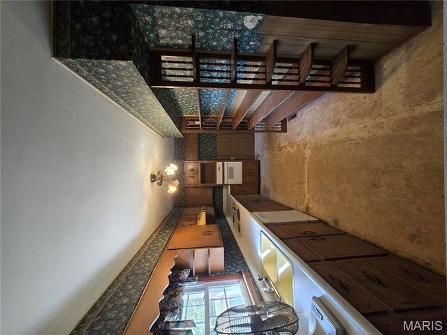 1011 Voorhees Lane, Brighton, IL 62012