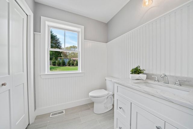 40 Signal Hill Rd, Marshfield, MA 02050