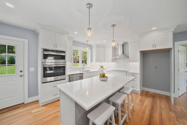 40 Signal Hill Rd, Marshfield, MA 02050