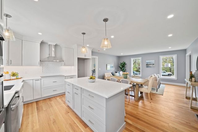 40 Signal Hill Rd, Marshfield, MA 02050