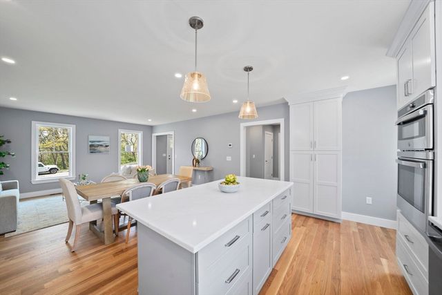40 Signal Hill Rd, Marshfield, MA 02050