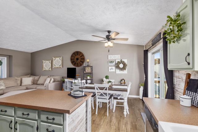 5275 Pinnacle Drive SW, Wyoming, MI 49519