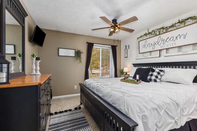 5275 Pinnacle Drive SW, Wyoming, MI 49519