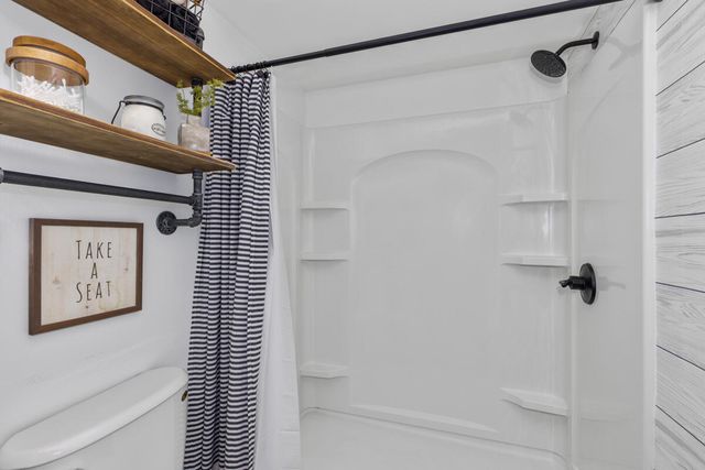 5275 Pinnacle Drive SW, Wyoming, MI 49519