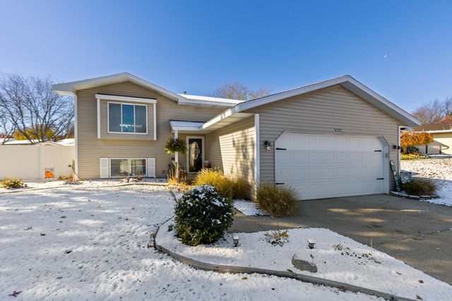 5275 Pinnacle Drive SW, Wyoming, MI 49519