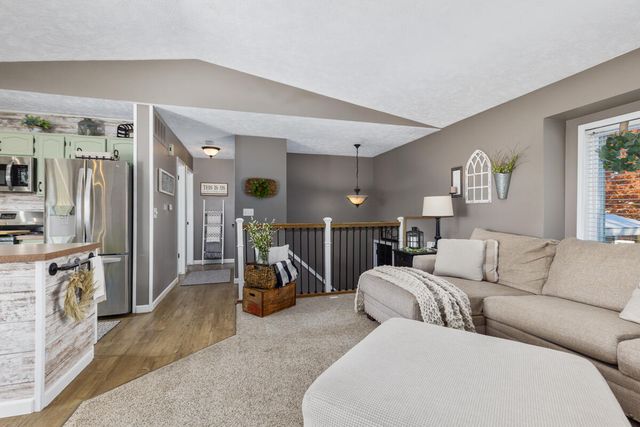 5275 Pinnacle Drive SW, Wyoming, MI 49519