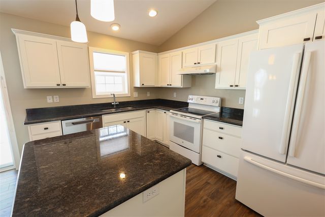 9163 Cottage Trail, Richland, MI 49083