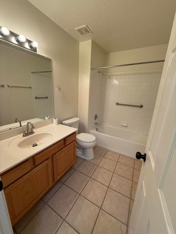 8319 Santa Clarita Street NE, Albuquerque, NM 87113