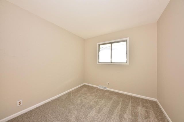 8271 N 106th STREET, Milwaukee, WI 53224