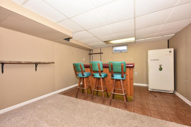 8271 N 106th STREET, Milwaukee, WI 53224