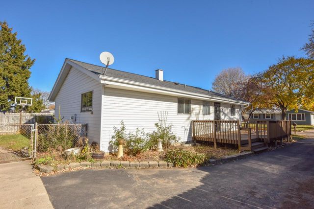 8271 N 106th STREET, Milwaukee, WI 53224