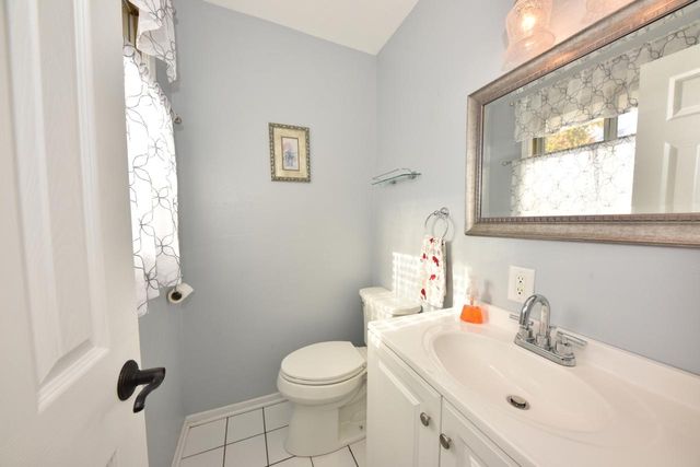 8271 N 106th STREET, Milwaukee, WI 53224