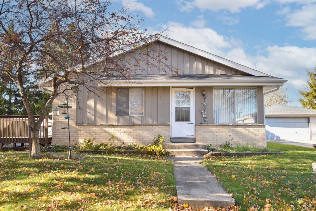 8271 N 106th STREET, Milwaukee, WI 53224
