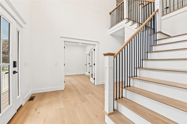 26 Carpenter Avenue, Barrington, RI 02806