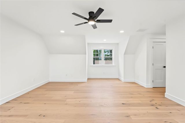 26 Carpenter Avenue, Barrington, RI 02806