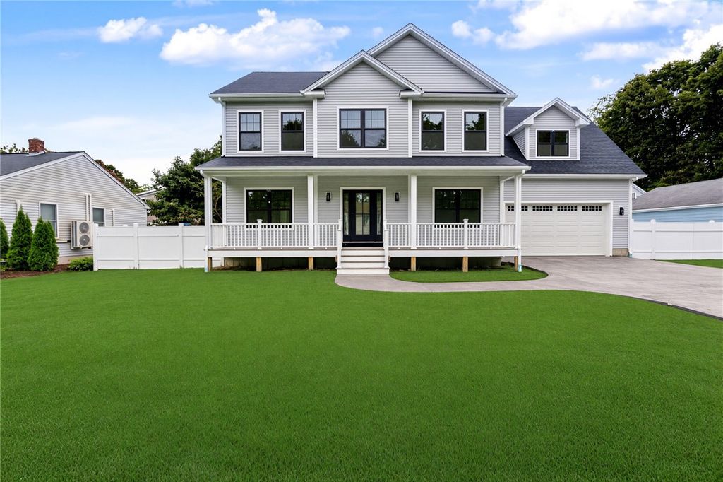 26 Carpenter Avenue, Barrington, RI 02806