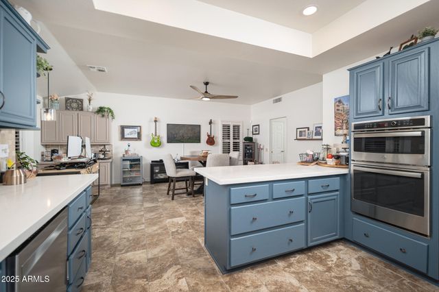 21606 N YELLOWSTONE Circle, Sun City West, AZ 85375