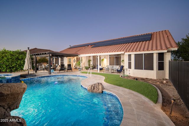 21606 N YELLOWSTONE Circle, Sun City West, AZ 85375