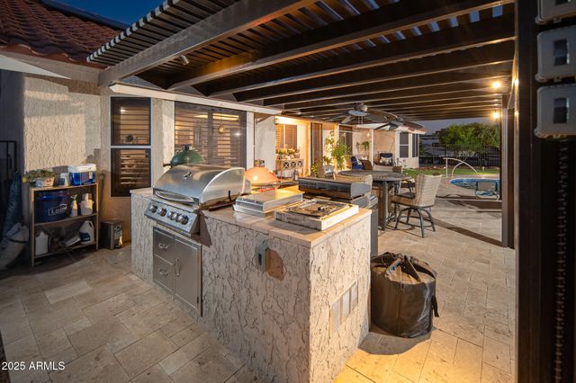 21606 N YELLOWSTONE Circle, Sun City West, AZ 85375