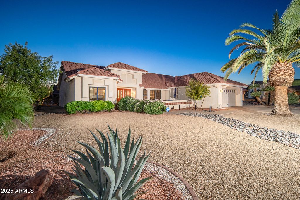 21606 N YELLOWSTONE Circle, Sun City West, AZ 85375