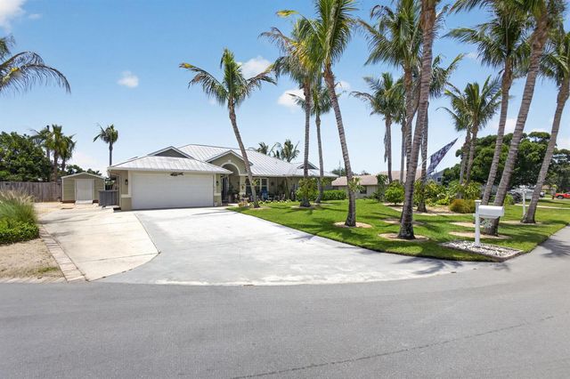 8081 SE Shiloh Terrace, Hobe Sound, FL 33455
