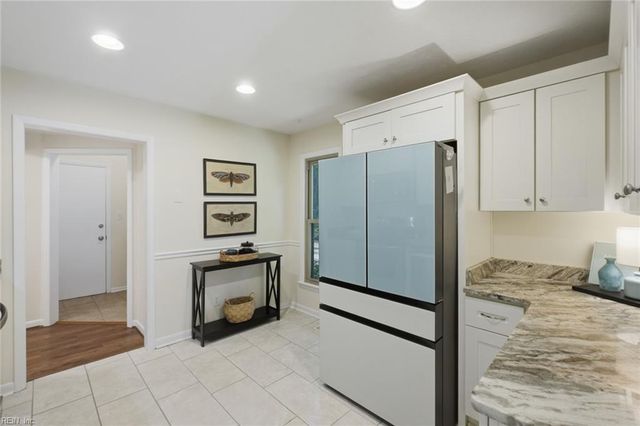 7740 Waters Edge LN, Gloucester Point, VA 23062