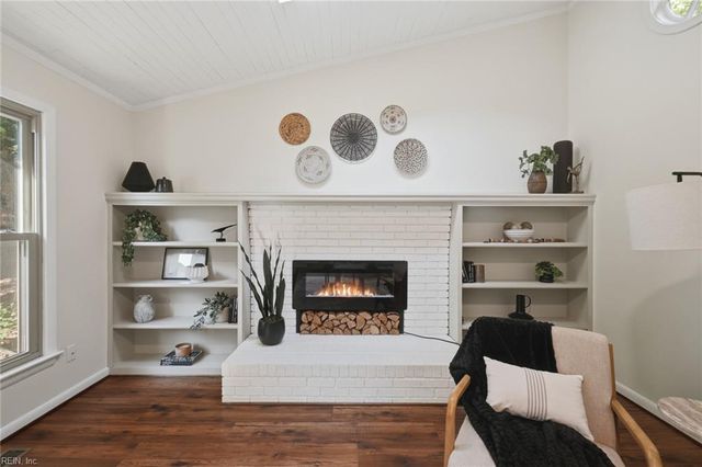 7740 Waters Edge LN, Gloucester Point, VA 23062