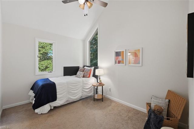 7740 Waters Edge LN, Gloucester Point, VA 23062