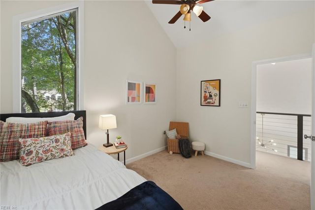 7740 Waters Edge LN, Gloucester Point, VA 23062