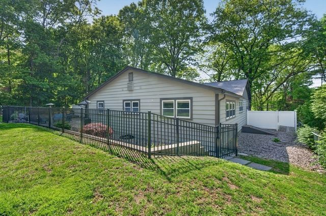 169 Woodland St, Natick, MA 01760