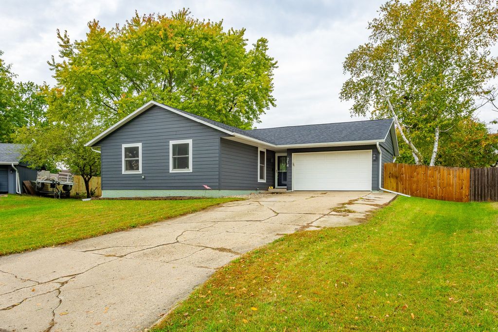 214 NW Bayberry Lane, Ankeny, IA 50023