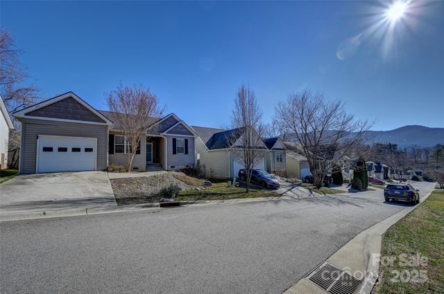 78 Woodcreek Circle, Swannanoa, NC 28778