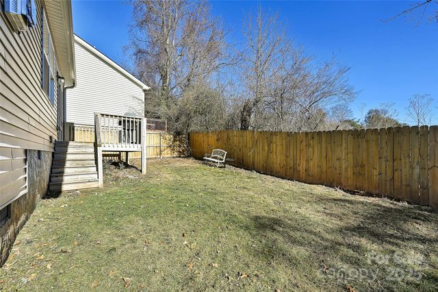 78 Woodcreek Circle, Swannanoa, NC 28778