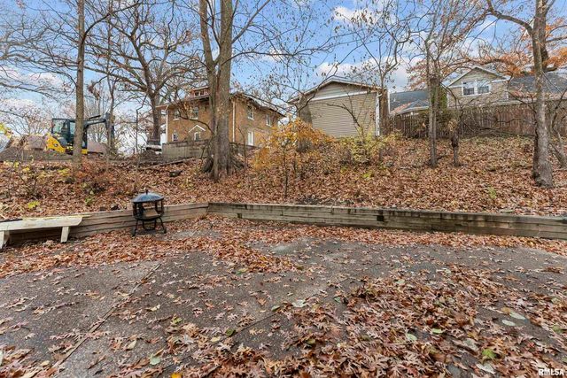 2019 11TH Street Place, East Moline, IL 61244