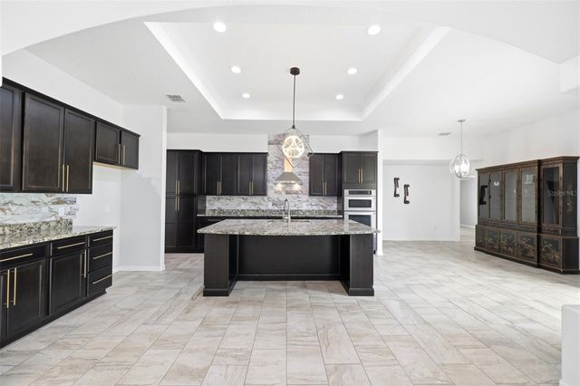 18043 PALMDALE ROAD, Weeki Wachee, FL 34614
