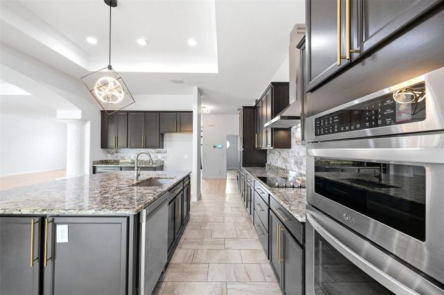 18043 PALMDALE ROAD, Weeki Wachee, FL 34614