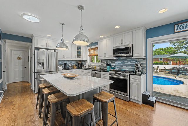 8616 W 144th. Street W, Orland Park, IL 60462