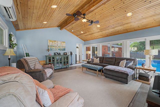 8616 W 144th. Street W, Orland Park, IL 60462
