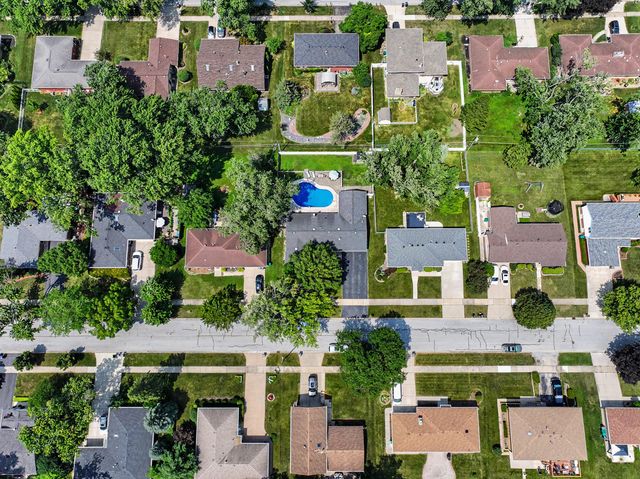 8616 W 144th. Street W, Orland Park, IL 60462